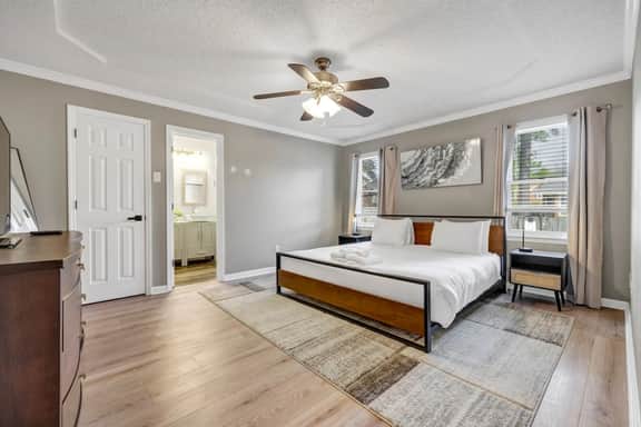 Sawgrass Cottage | 3BR with Deck - Image 5
