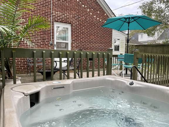 Shandon Retreat | Hot Tub - Image 2