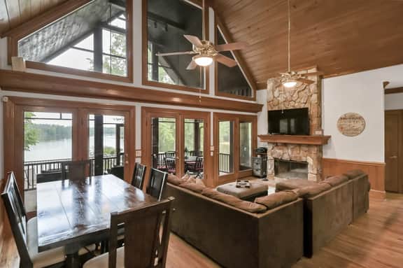 Southern Comfort Cabin | 4BR | Dog Friendly! - Image 4