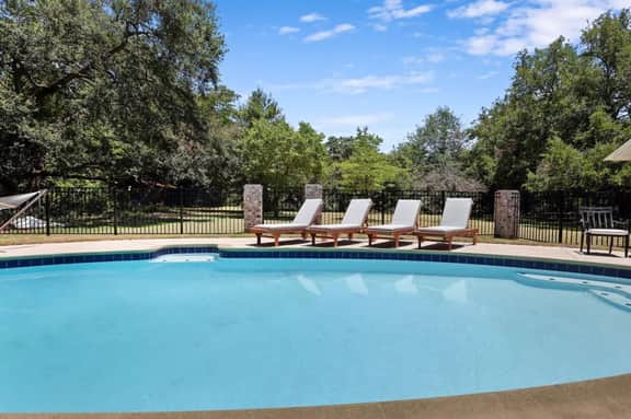 The Cayce Cottage | 3BR w/ Private Pool - Image 5