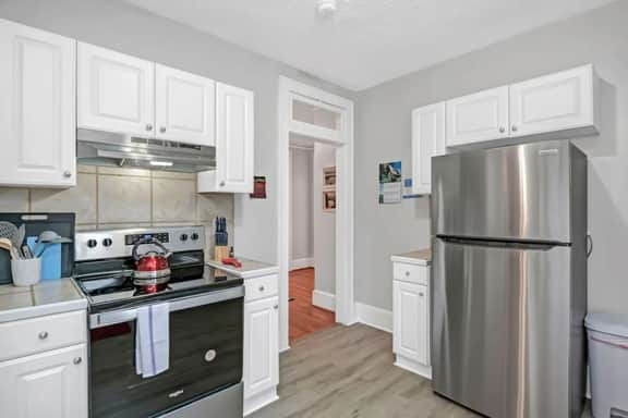 Unique 3BR | Sleeps 6 | Close to Everything! - Image 2