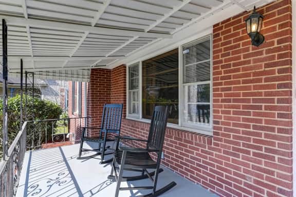 The Duke | 3BR 1 BA | Pet Friendly! - Image 5