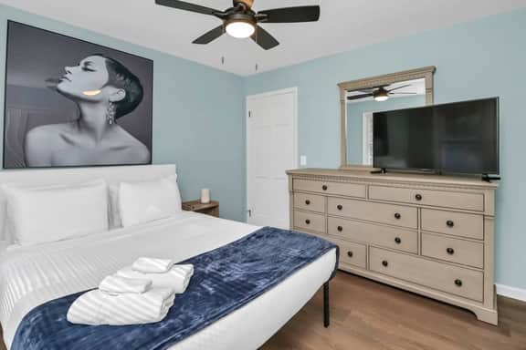 The Family Cove - 4BR + Private Pool & Billiards - Image 5