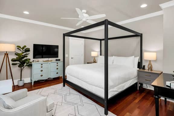 The Wren + Nest | Main & Guest House | Sleeps 10 - Image 3
