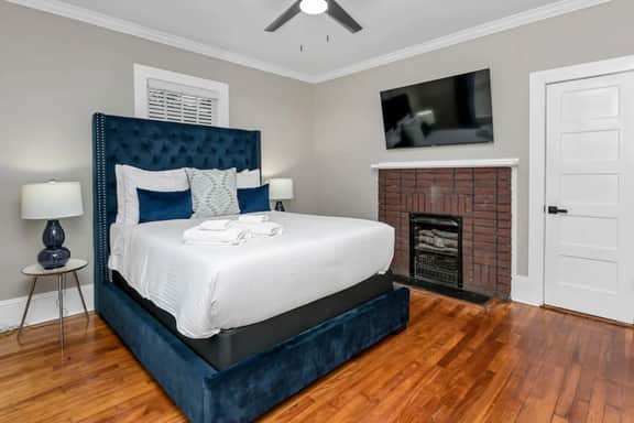 The River House | 3BR Near Downtown - Image 3