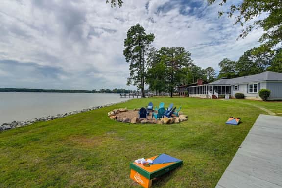 The Water’s Edge | Sleeps 8 | Incredible Views - Image 2