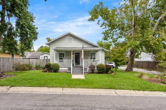 Walk West Cola @Historic Mill House 2 bed, 1 bath - Image 2